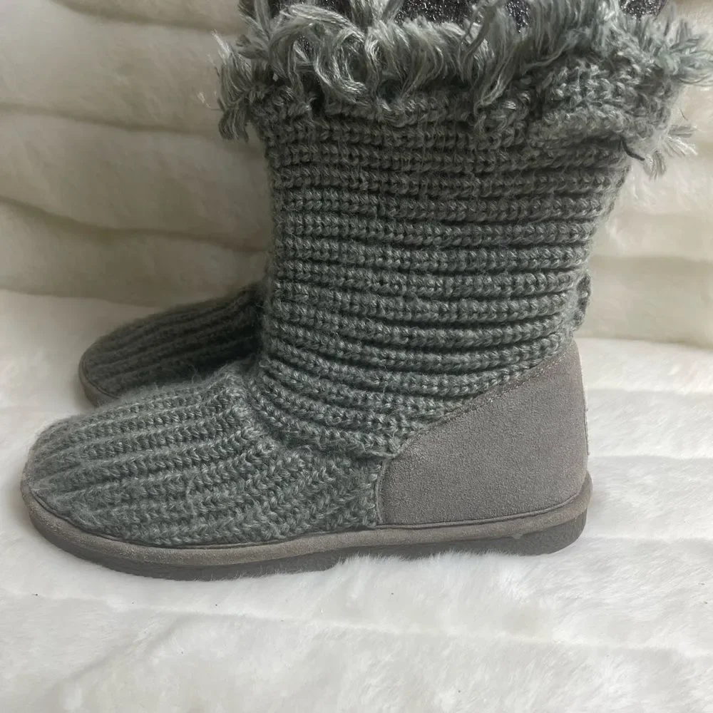 BearPaw gray knit sweater ankle boots suede back heels sheepskin footbed SZ8